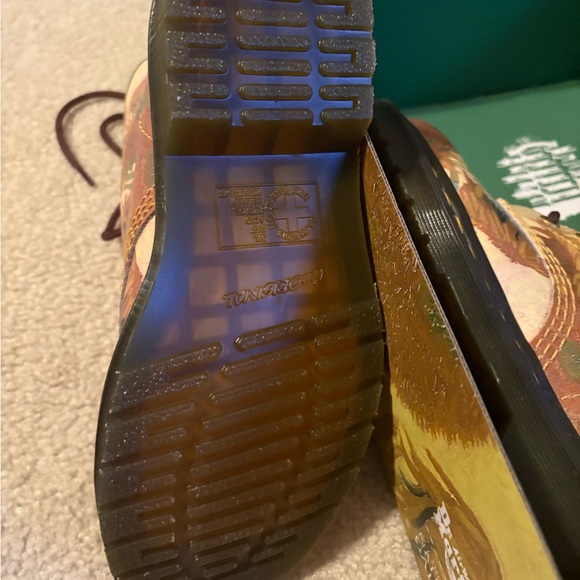 Doc MartensxNational Gallery Van Gogh Sunflower Print Boots Women’s Size 5 - Picture 10 of 12